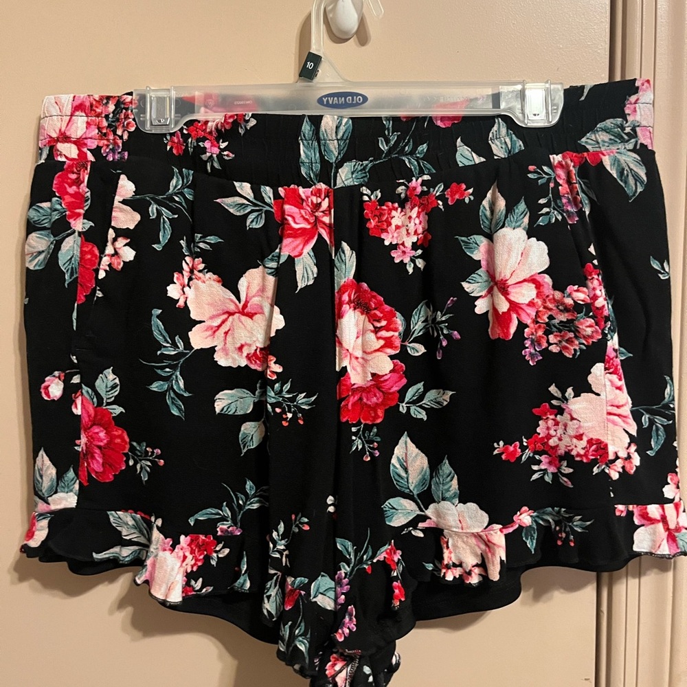 Torrid size 0 floral shorts